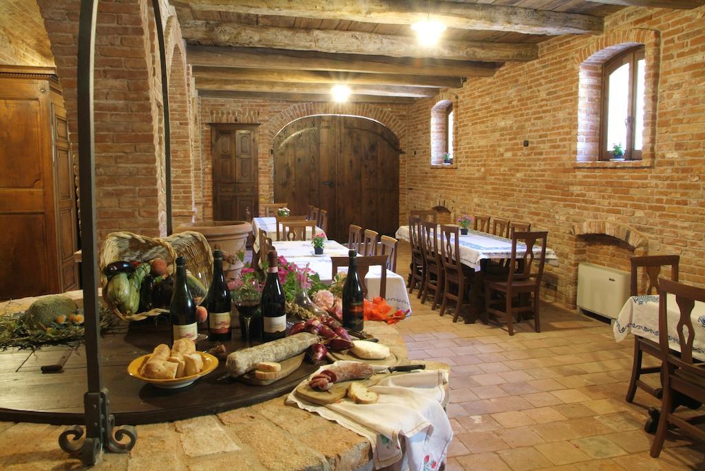 Вилла Castel Martino Cortemilia Экстерьер фото