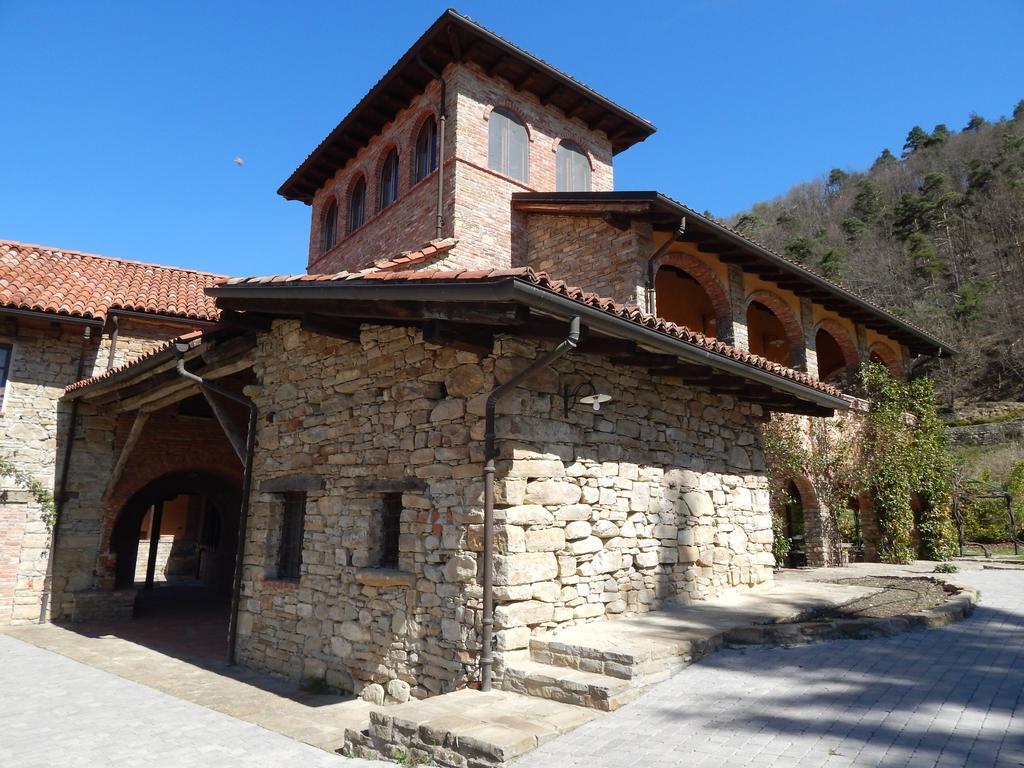 Вилла Castel Martino Cortemilia Экстерьер фото